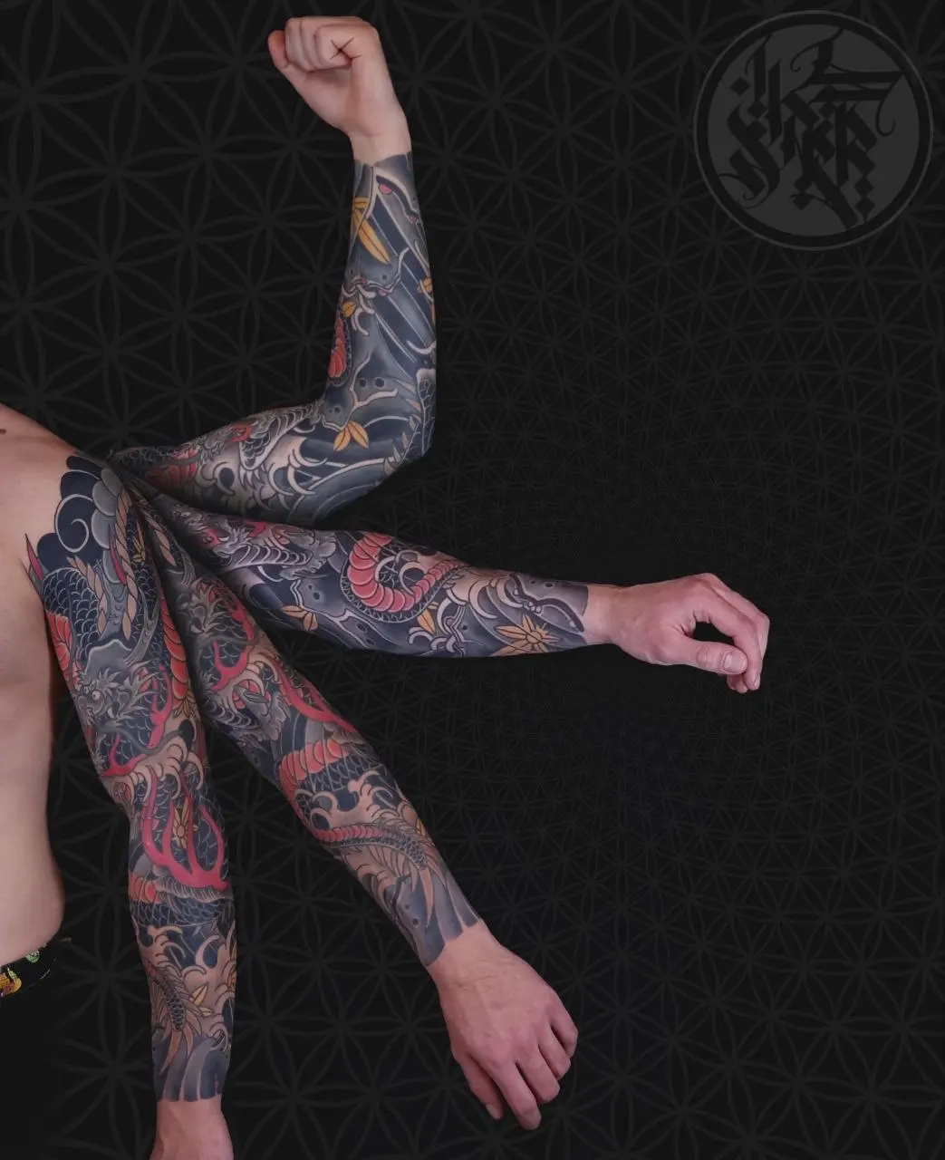 Kolorowy tatuaż inspirowany Japonią